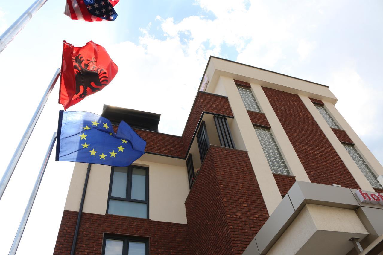 Hotel Admiral Prizren Ngoại thất bức ảnh